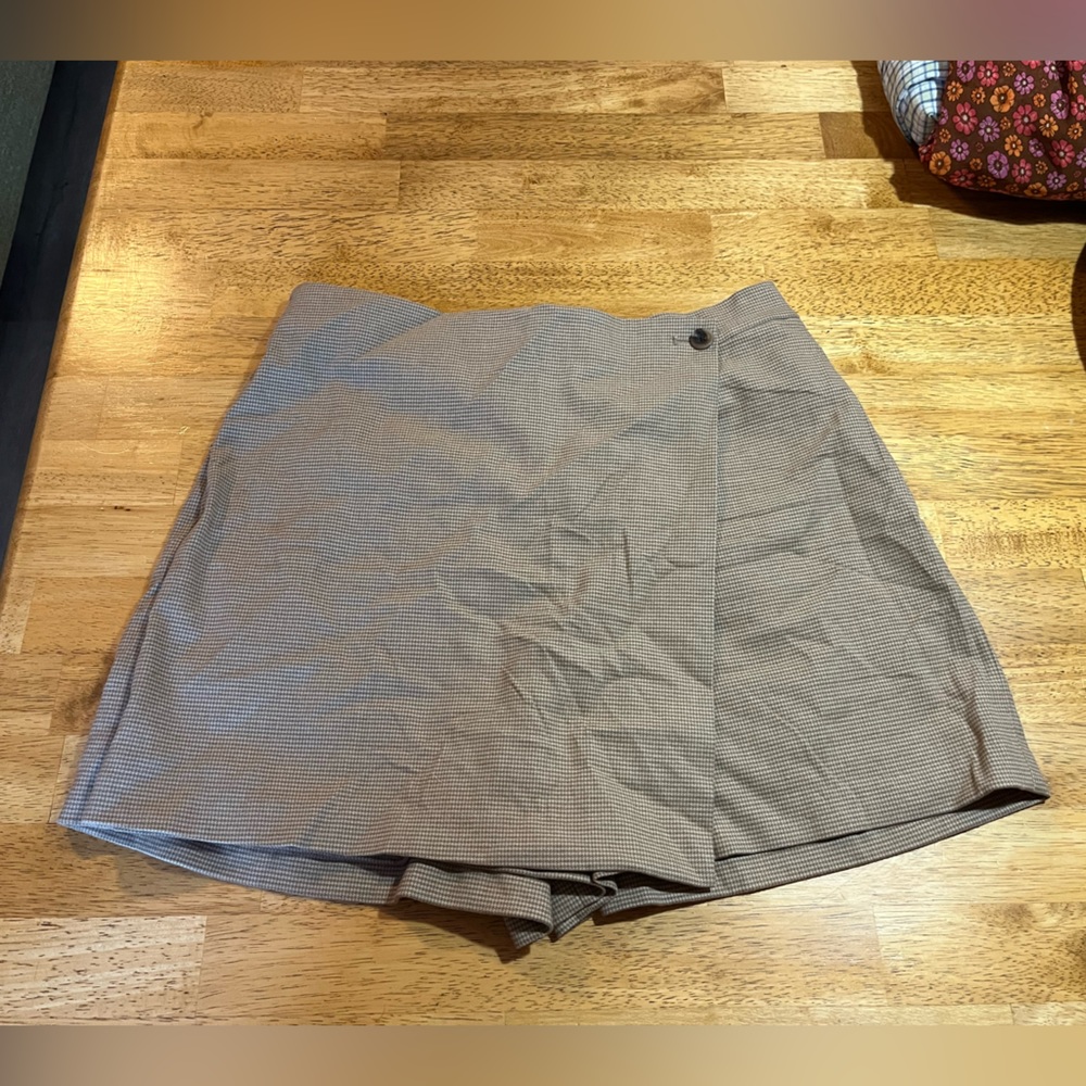 Uniqlo herringbone skort